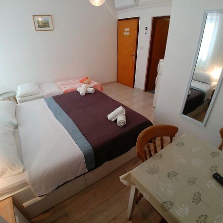 Apartment Svetka 萨利 外观 照片