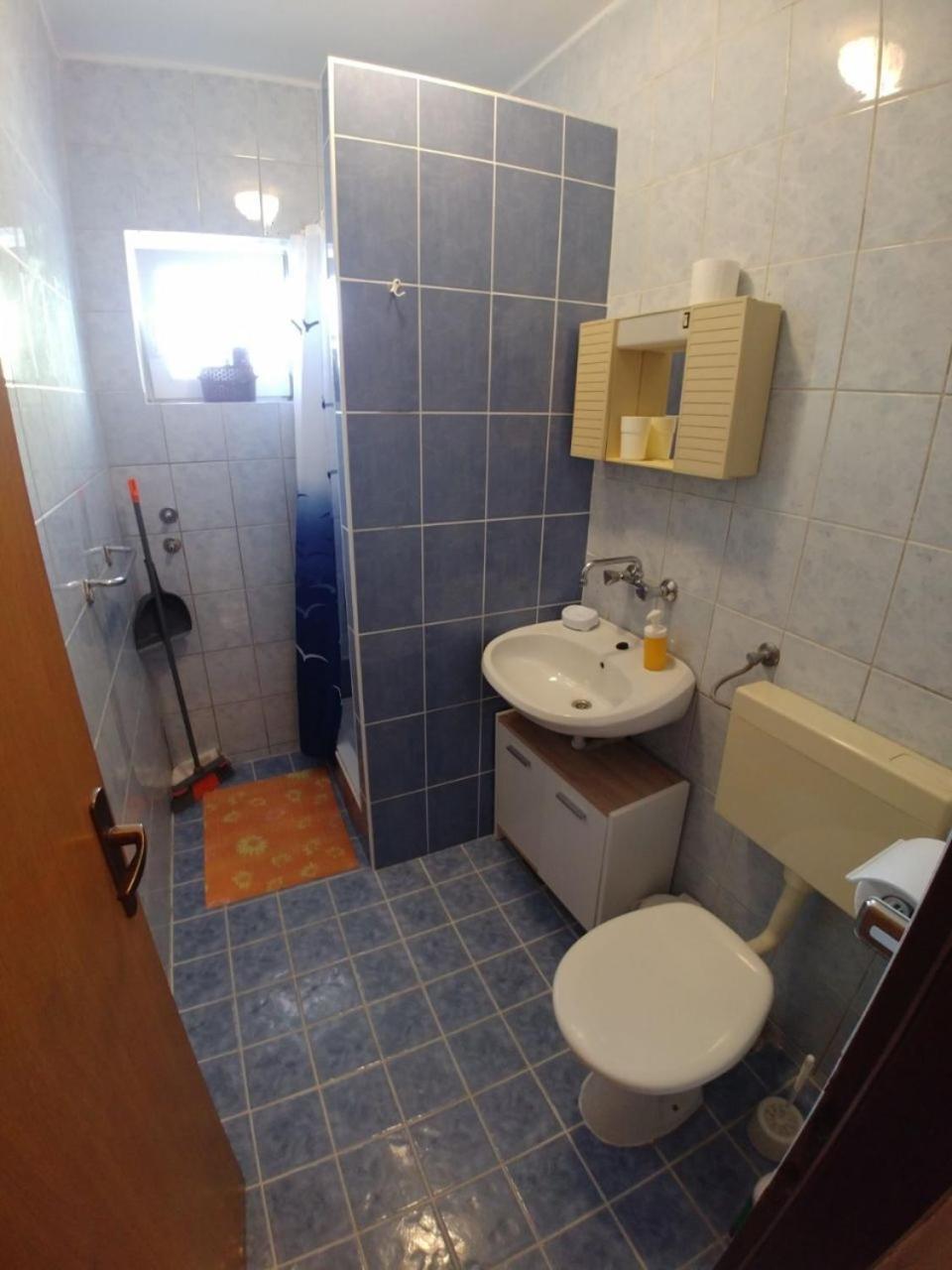 Apartment Svetka 萨利 外观 照片