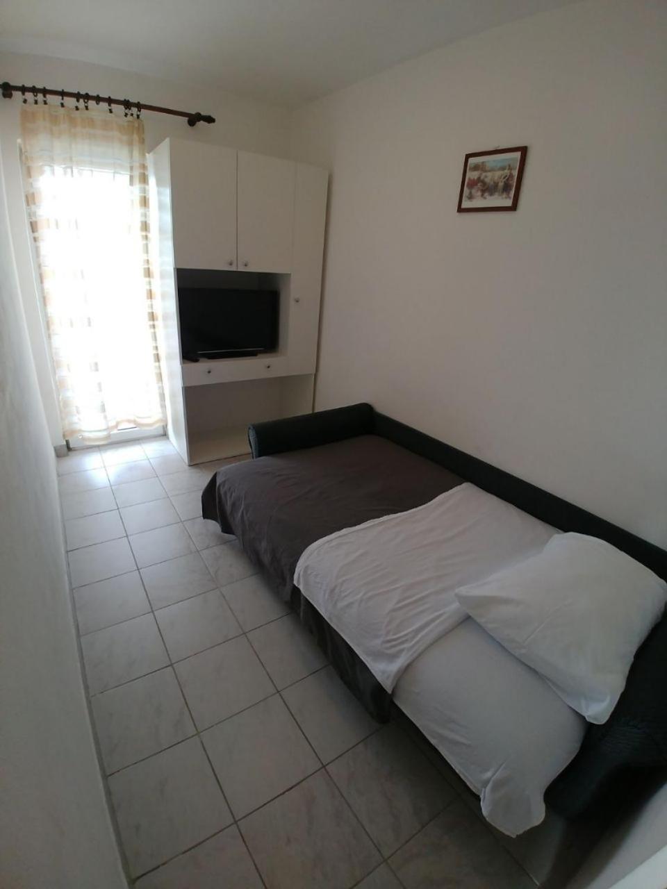 Apartment Svetka 萨利 外观 照片