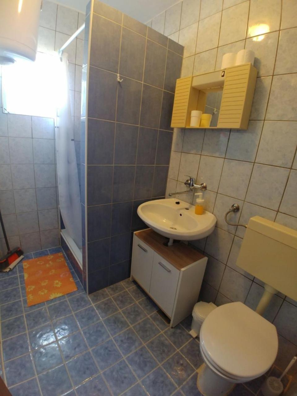 Apartment Svetka 萨利 外观 照片