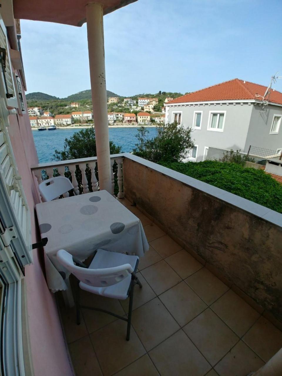 Apartment Svetka 萨利 外观 照片